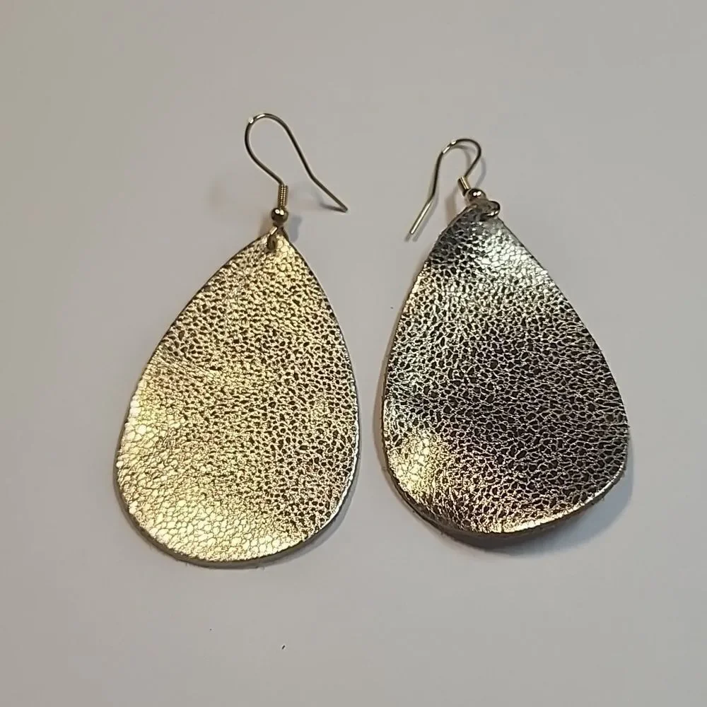 Golden Pebbled Teardrop Earrings